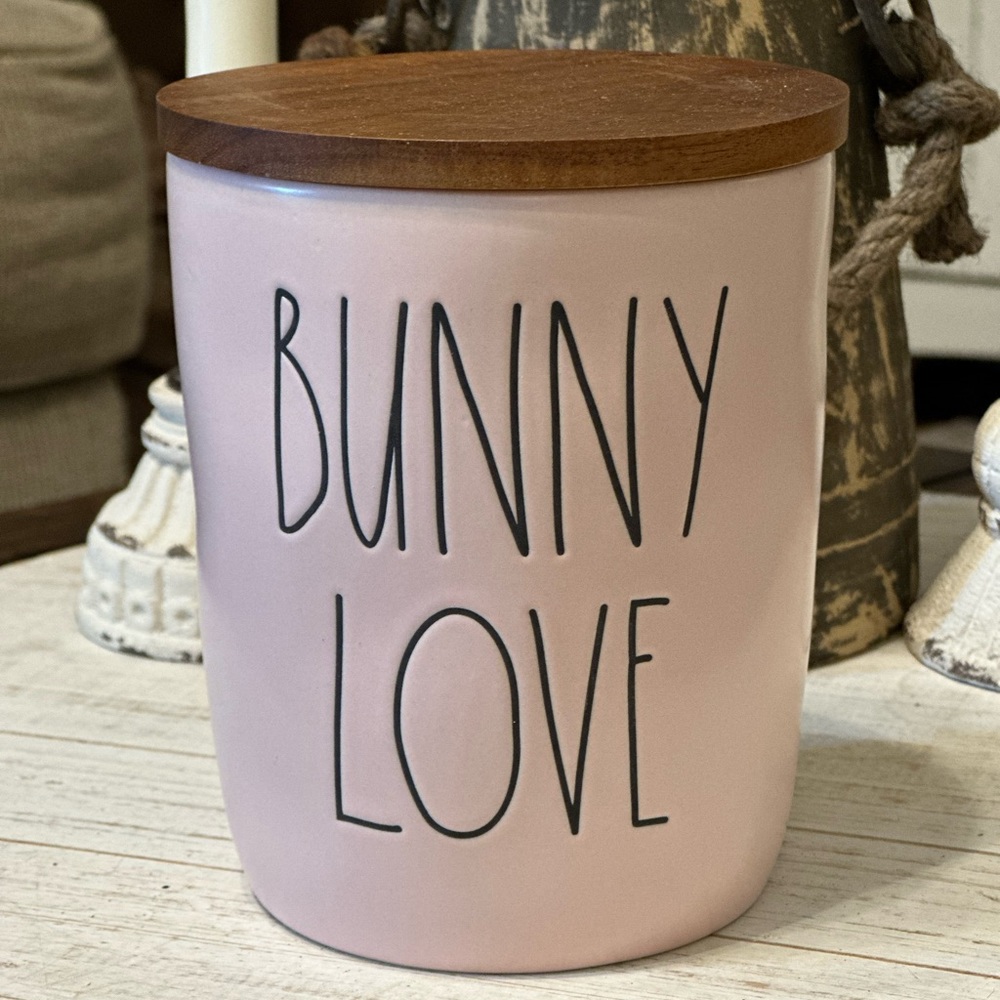 Bunny Love Cellar